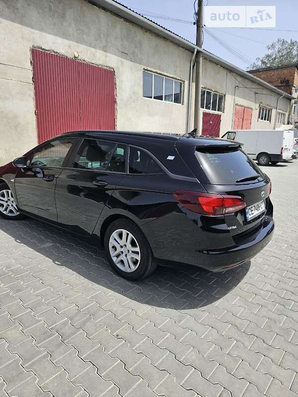 Универсал Opel Astra 2017 в Черновцах