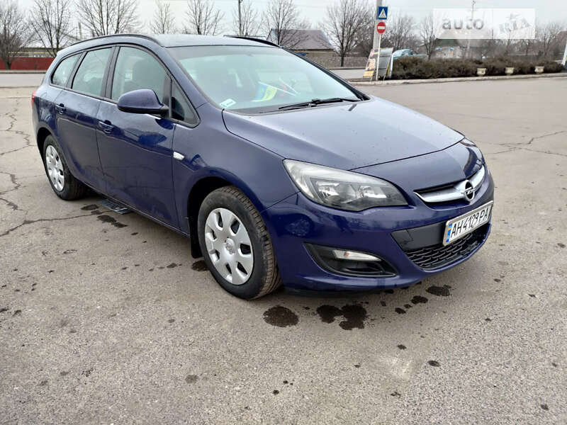 Універсал Opel Astra 2014 в Костянтинівці