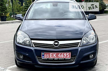 Универсал Opel Astra 2010 в Чернигове