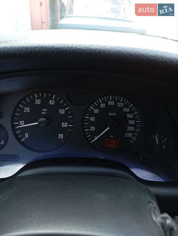 Седан Opel Astra 2004 в Харкові