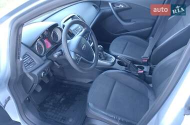 Седан Opel Astra 2016 в 
