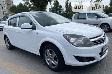 Opel Astra 2013