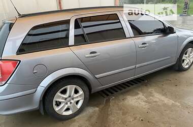 Універсал Opel Astra 2008 в Сумах