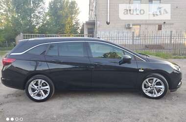 Универсал Opel Astra 2018 в Киеве