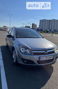 Универсал Opel Astra 2005 в Киеве