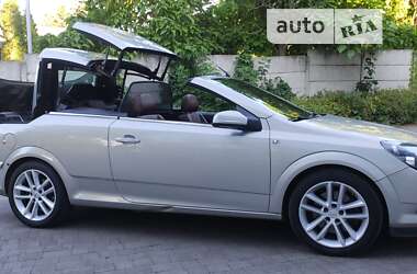 Кабриолет Opel Astra 2007 в Ровно