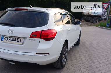 Универсал Opel Astra 2013 в Теребовле