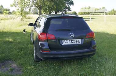 Универсал Opel Astra 2011 в Львове