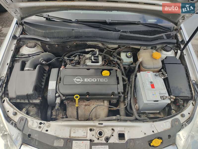 Универсал Opel Astra 2007 в Ровно