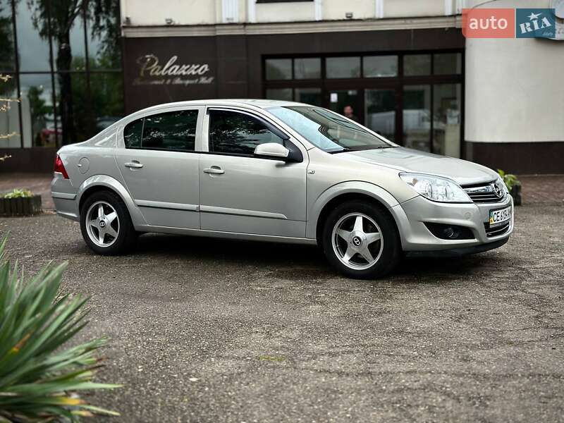 Седан Opel Astra 2008 в Черновцах