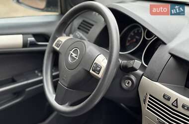 Седан Opel Astra 2008 в 