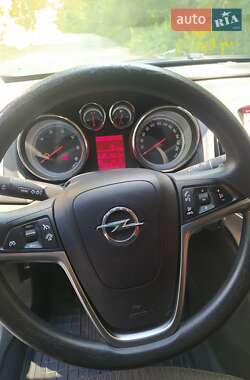 Универсал Opel Astra 2014 в Боярке