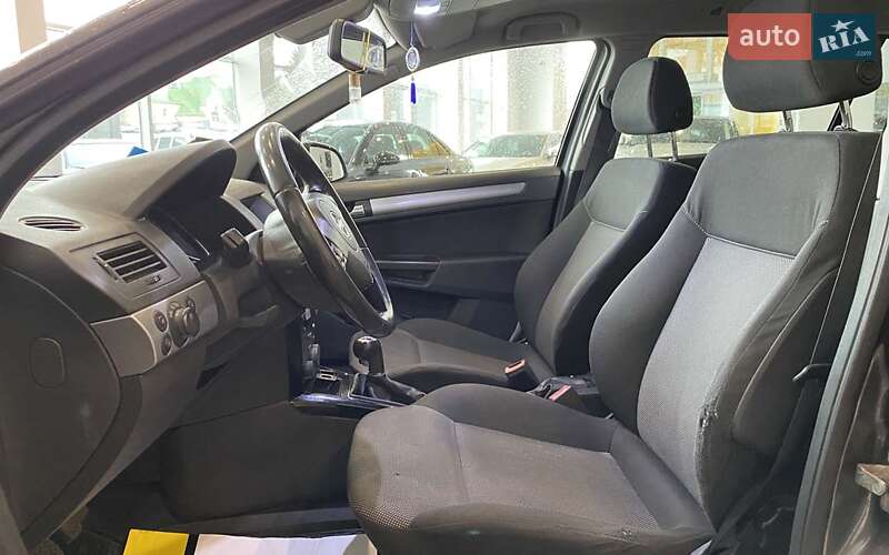 Универсал Opel Astra 2010 в Шептицькому