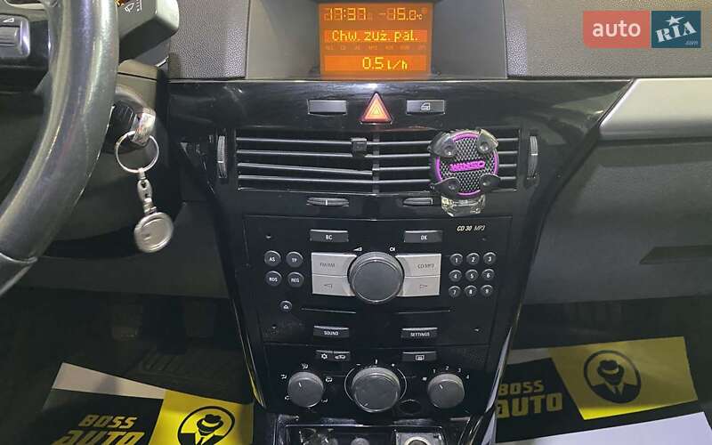 Универсал Opel Astra 2010 в Шептицькому