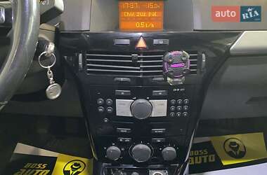 Універсал Opel Astra 2010 в 