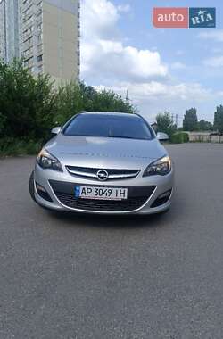 Універсал Opel Astra 2013 в 