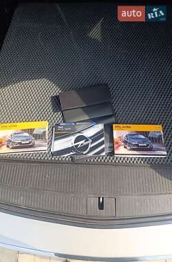 Універсал Opel Astra 2013 в 
