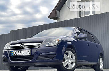 Универсал Opel Astra 2012 в Дрогобыче