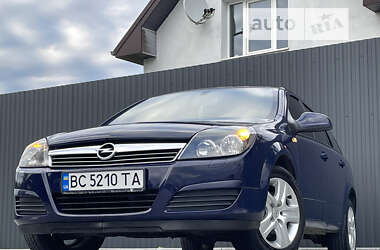 Универсал Opel Astra 2012 в Дрогобыче