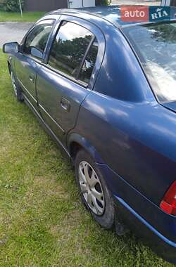 Седан Opel Astra 2002 в 
