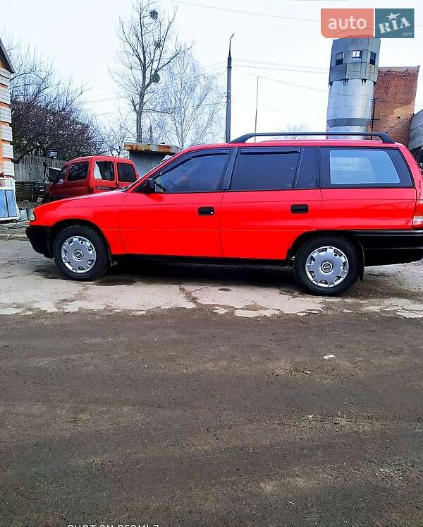 Универсал Opel Astra 1994 в Сумах