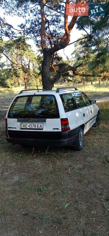 Універсал Opel Astra 1994 в Дніпрі