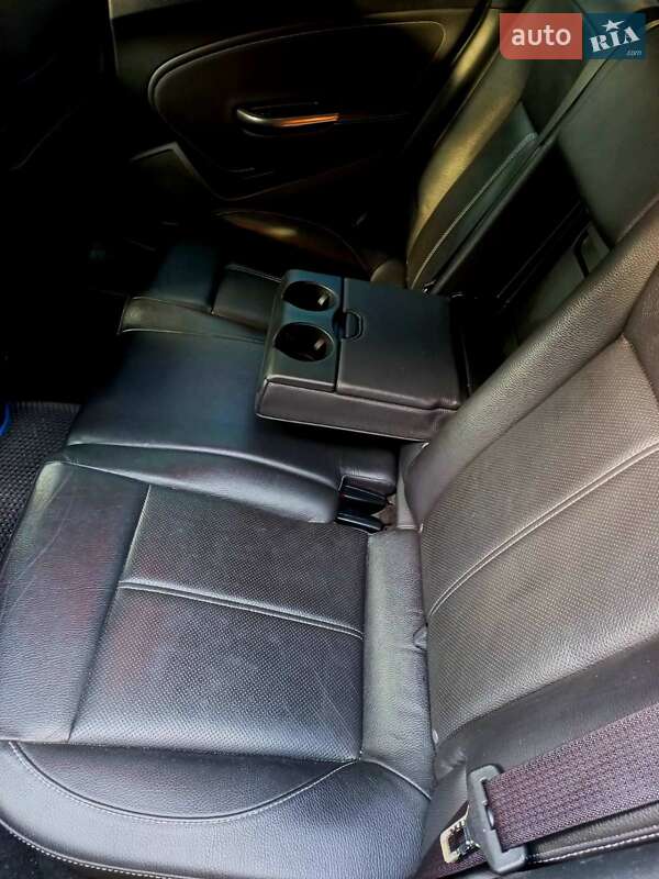 Універсал Opel Astra 2011 в Сарнах
