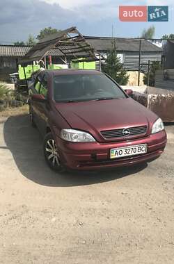 Седан Opel Astra 2000 в Сваляве