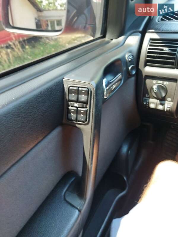 Универсал Opel Astra 2005 в Черновцах фото 10 Универсал Opel Astra 2005 в Черновцах