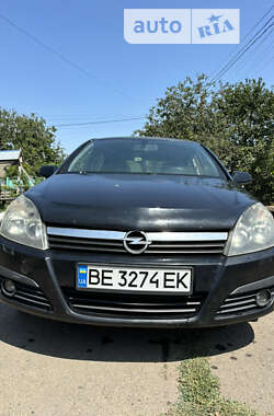 Хэтчбек Opel Astra 2006 в Баштанке