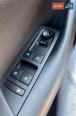 Хэтчбек Opel Astra 2015 в 