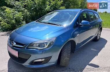 Универсал Opel Astra 2013 в 