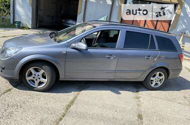 Универсал Opel Astra 2005 в Ланчине