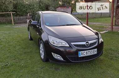 Универсал Opel Astra 2010 в Ратным