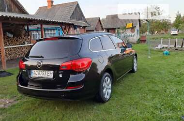 Універсал Opel Astra 2010 в Ратному