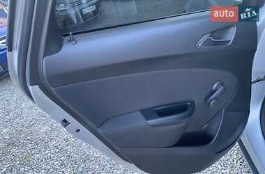 Универсал Opel Astra 2013 в 