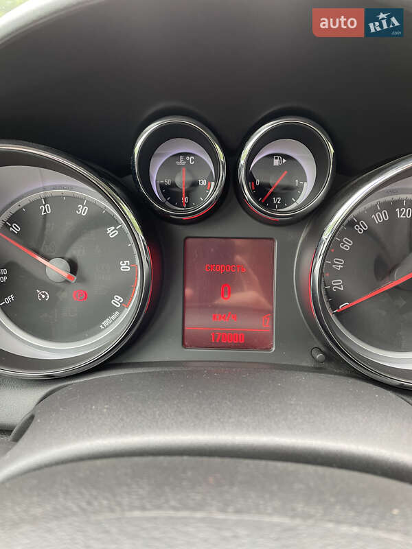 Универсал Opel Astra 2011 в Житомире