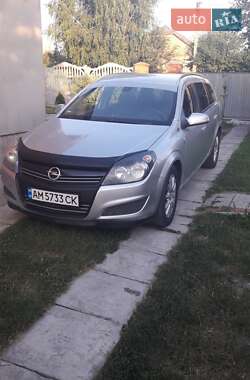 Opel Astra 2010 Opel Astra 2010