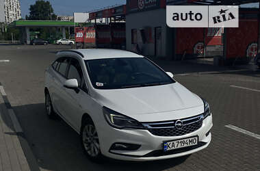 Универсал Opel Astra 2018 в Киеве