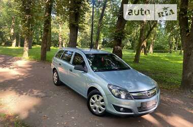 Універсал Opel Astra 2010 в Чернігові