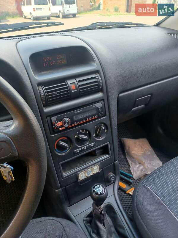 Универсал Opel Astra 2000 в Корсуне-Шевченковском