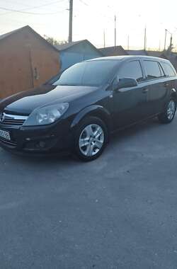 Opel Astra 2011