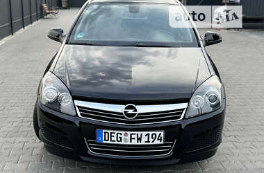 Універсал Opel Astra 2010 в Умані