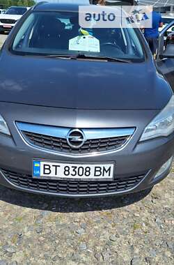 Opel Astra 2011