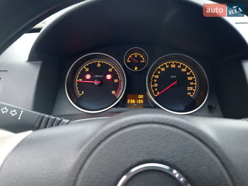 Универсал Opel Astra 2007 в 