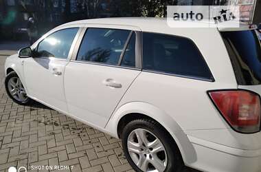 Універсал Opel Astra 2010 в Кам'янець-Подільському