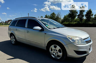 Универсал Opel Astra 2008 в Гвоздеце