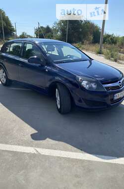 Хэтчбек Opel Astra 2010 в Днепре