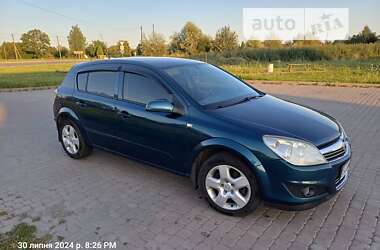 Хэтчбек Opel Astra 2007 в Новом Роздоле