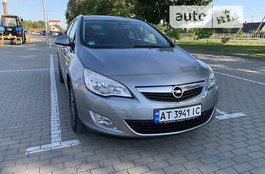 Opel Astra 2011